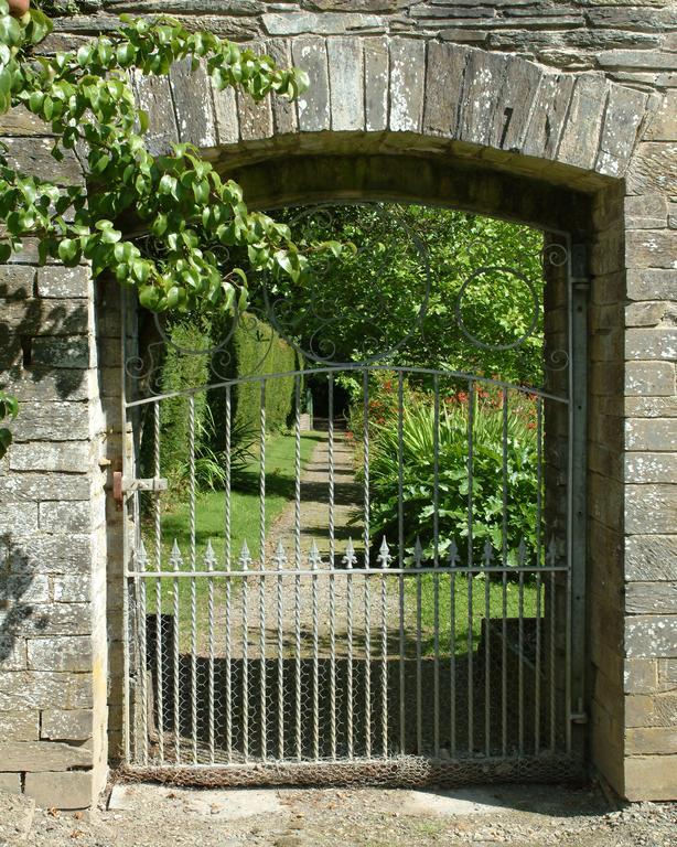 Cilgerran Rhosygilwen Courtyard B&B 외부 사진